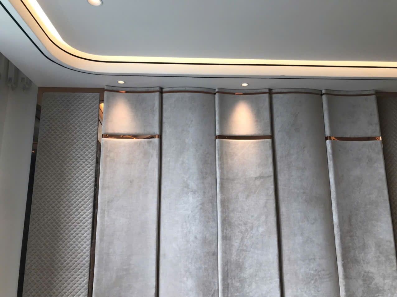 Vách ốp tường phòng ngủ